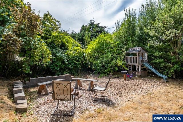 1818 NW Broadway St, Albany, OR 97321