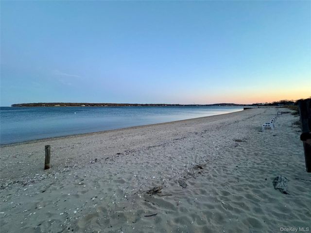 1510 Maple Lane, Greenport, NY 11944