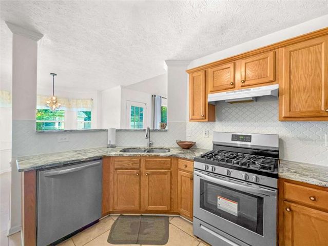 5075 Towne Park Drive, Mcdonough, GA 30252