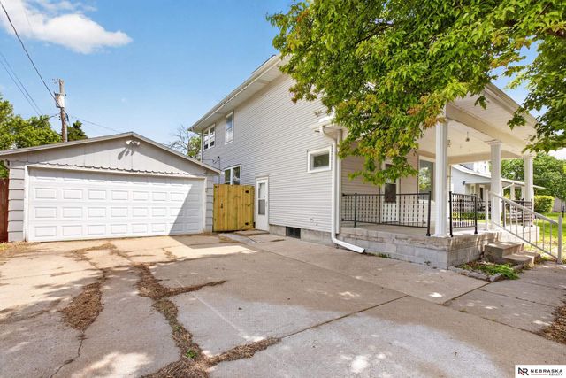 1440 E 12 Street, Fremont, NE 68025