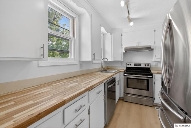 1440 E 12 Street, Fremont, NE 68025