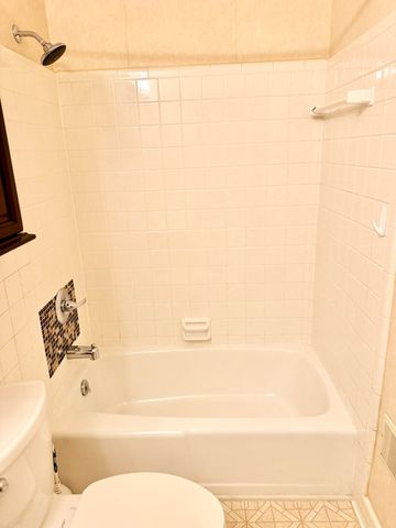 826 Glendover Cove, Lexington, KY 40502