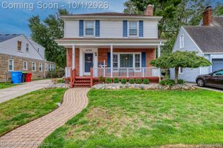 15764 Deerfield Avenue, Eastpointe, MI 48021
