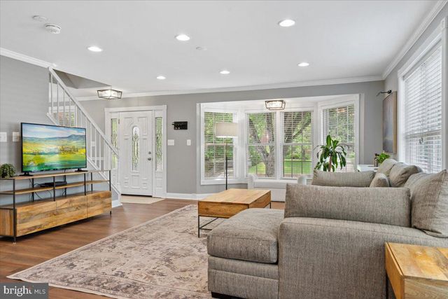 2819 SUMMERFIELD RD, Falls Church, VA 22042