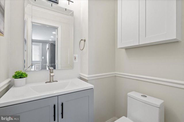 2819 SUMMERFIELD RD, Falls Church, VA 22042
