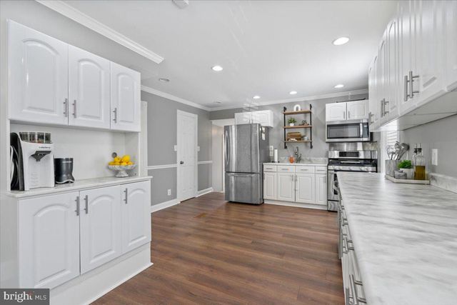 2819 SUMMERFIELD RD, Falls Church, VA 22042