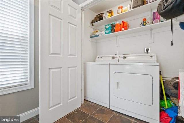 2819 SUMMERFIELD RD, Falls Church, VA 22042