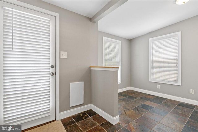 2819 SUMMERFIELD RD, Falls Church, VA 22042