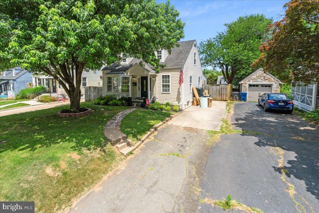 2819 SUMMERFIELD RD, Falls Church, VA 22042