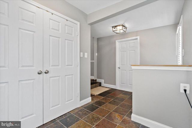 2819 SUMMERFIELD RD, Falls Church, VA 22042