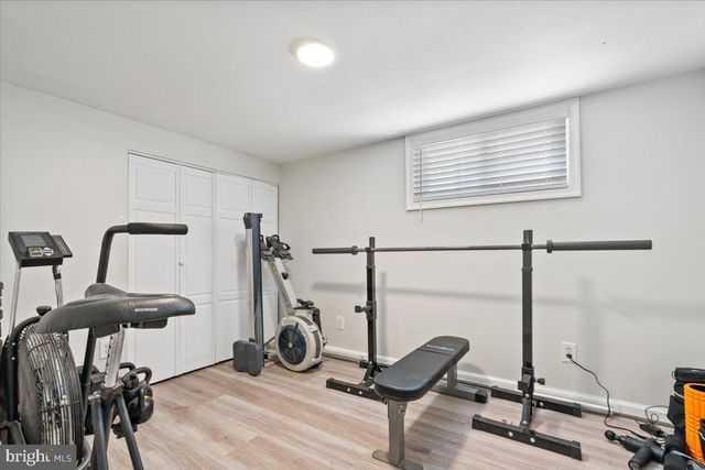 2819 SUMMERFIELD RD, Falls Church, VA 22042