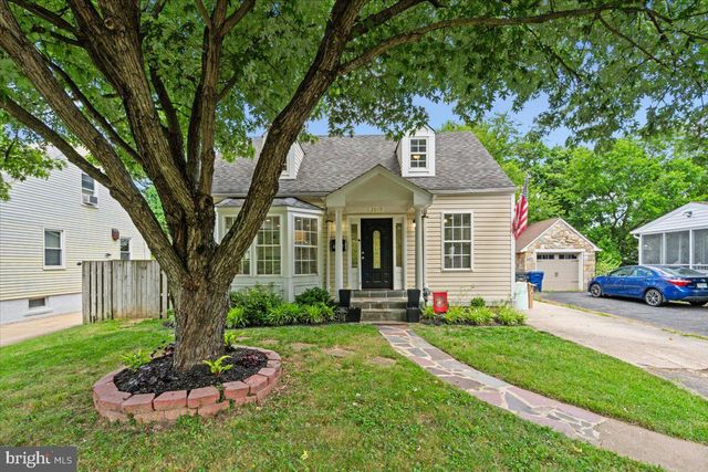 2819 SUMMERFIELD RD, Falls Church, VA 22042