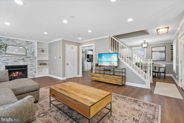 2819 SUMMERFIELD RD, Falls Church, VA 22042