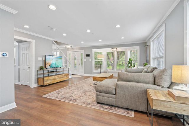 2819 SUMMERFIELD RD, Falls Church, VA 22042
