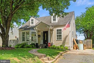 2819 SUMMERFIELD RD, Falls Church, VA 22042