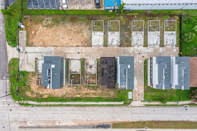 302 W Hamilton Street, Houston, TX 77091