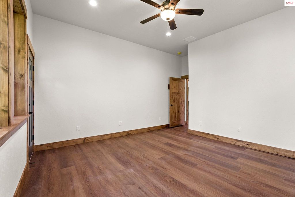 1047 Comeback Bay Ln, Sagle, ID 83860 photo 25