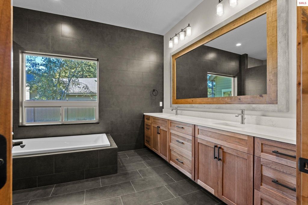 1047 Comeback Bay Ln, Sagle, ID 83860 photo 28