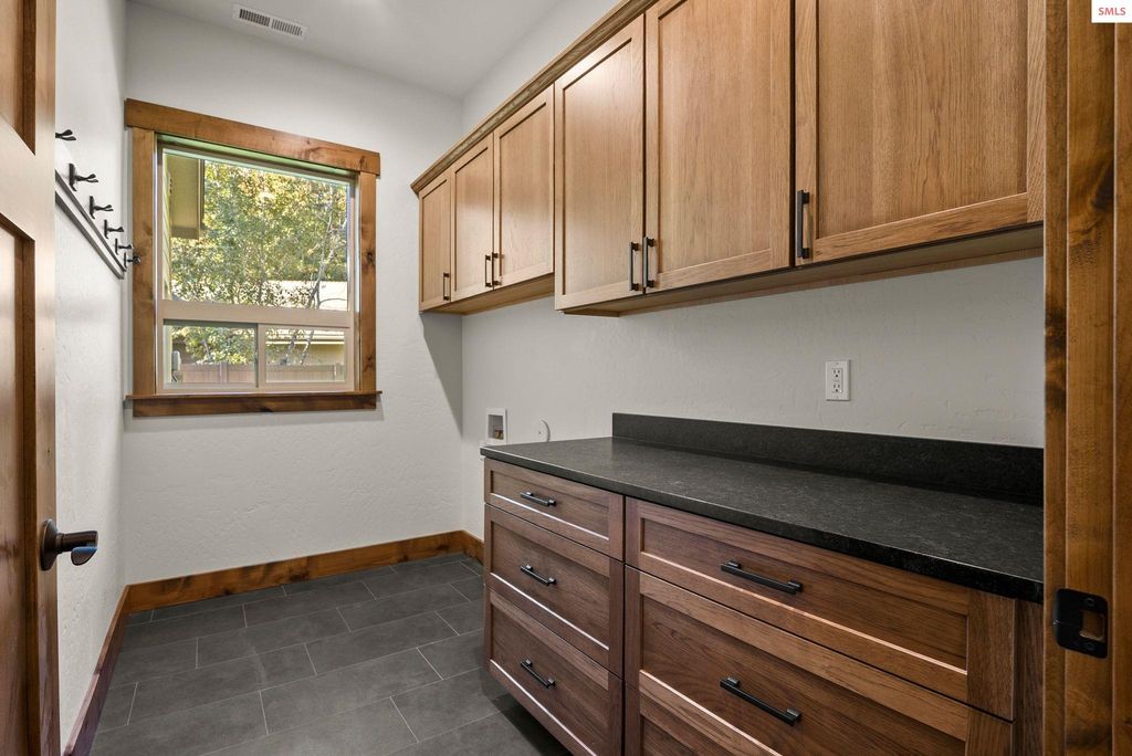 1047 Comeback Bay Ln, Sagle, ID 83860 photo 34