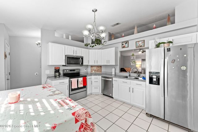 1567 Heartwellville Street NW, Palm Bay, FL 32907