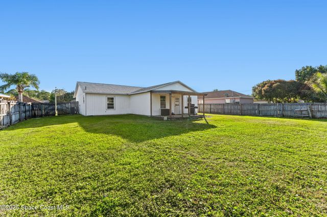 1567 Heartwellville Street NW, Palm Bay, FL 32907