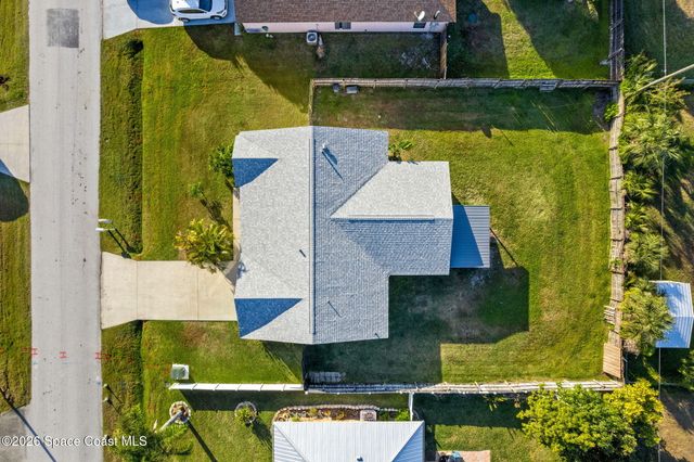 1567 Heartwellville Street NW, Palm Bay, FL 32907