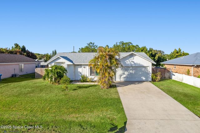 1567 Heartwellville Street NW, Palm Bay, FL 32907