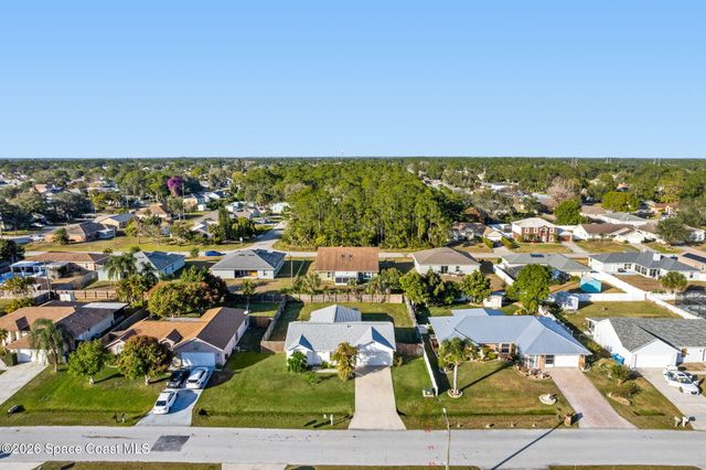 1567 Heartwellville Street NW, Palm Bay, FL 32907