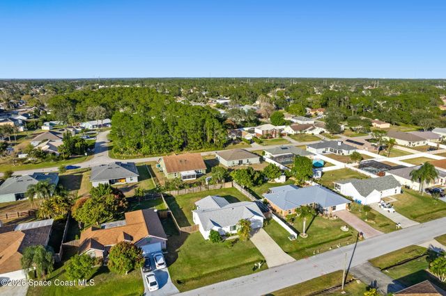 1567 Heartwellville Street NW, Palm Bay, FL 32907