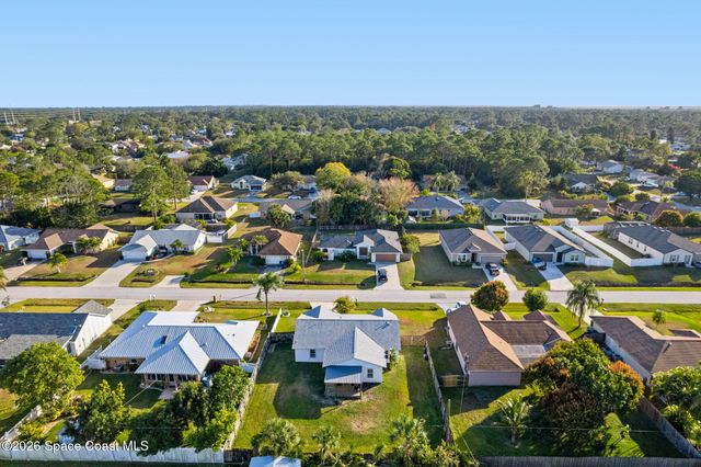 1567 Heartwellville Street NW, Palm Bay, FL 32907