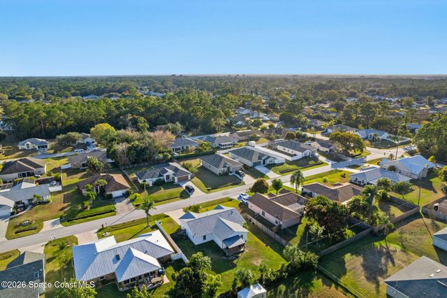 1567 Heartwellville Street NW, Palm Bay, FL 32907