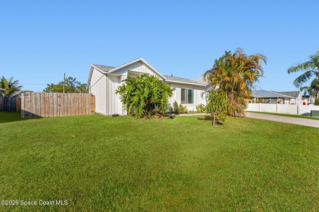 1567 Heartwellville Street NW, Palm Bay, FL 32907