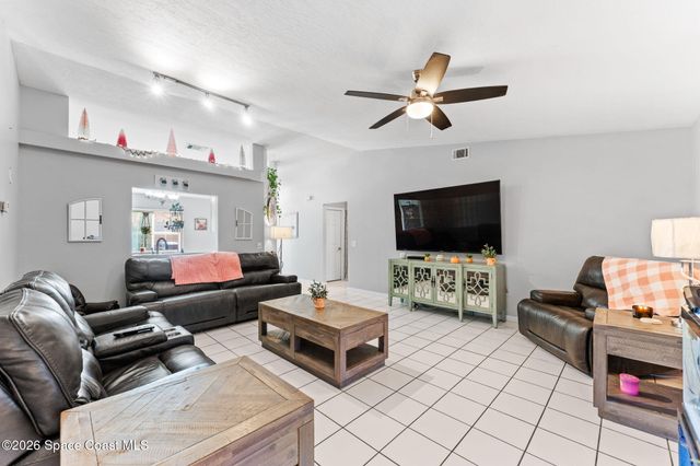 1567 Heartwellville Street NW, Palm Bay, FL 32907