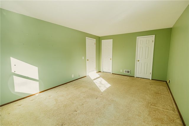 93 Matthew Drive, Perinton, NY 14450