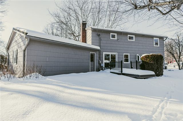 93 Matthew Drive, Perinton, NY 14450