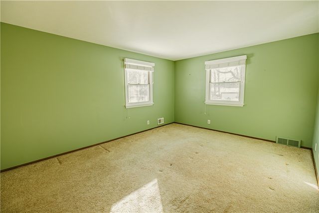 93 Matthew Drive, Perinton, NY 14450