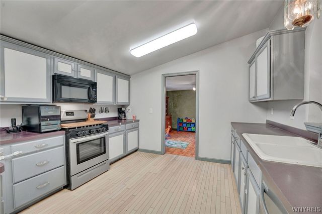 5324 Gooseneck Road, Ashford, NY 14171