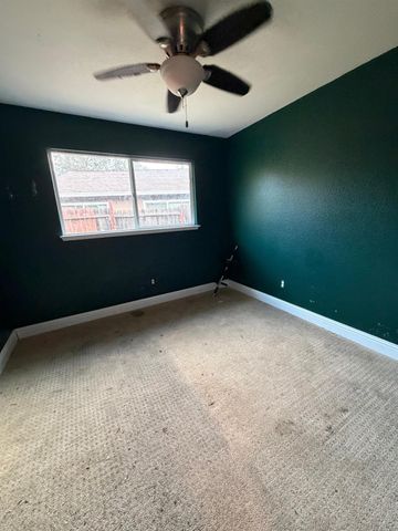 5421 Bootjack Dr, Sacramento, CA 95842