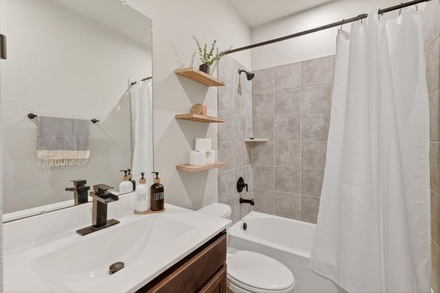 14077 Sharktooth Hill Lane, Conroe, TX 77384