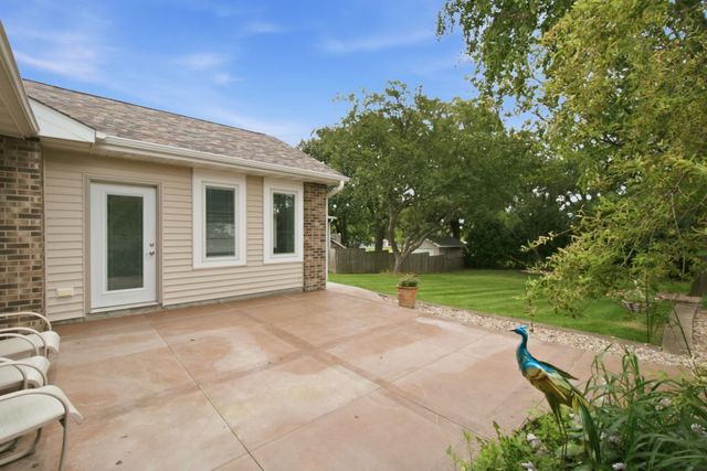 1417 Oakcrest Drive, Waterloo, IA 50701