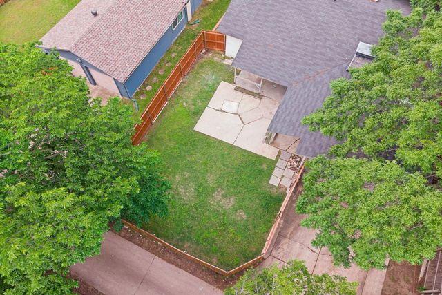 922 Meadowdale Circle, Garland, TX 75043