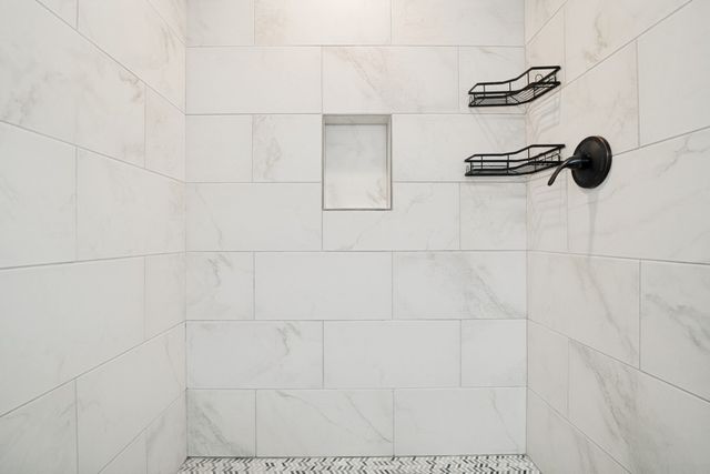 922 Meadowdale Circle, Garland, TX 75043