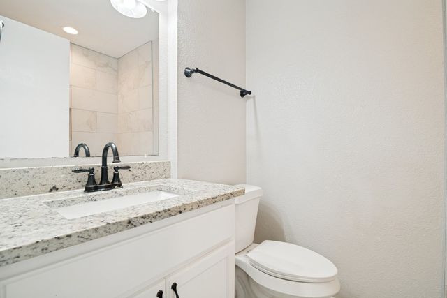 922 Meadowdale Circle, Garland, TX 75043