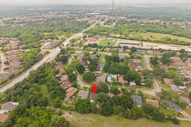 922 Meadowdale Circle, Garland, TX 75043
