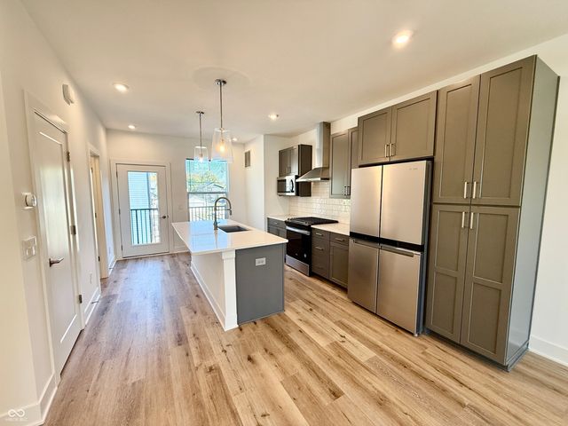 2129 N College Avenue, Indianapolis, IN 46202