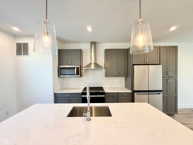 2129 N College Avenue, Indianapolis, IN 46202