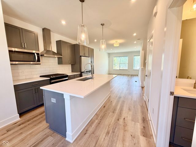 2129 N College Avenue, Indianapolis, IN 46202