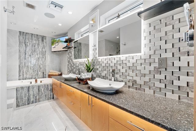 8124 Estero BLVD, Fort Myers Beach, FL 33931