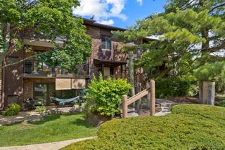 1313 Cass Lane 301, Westmont, IL 60559