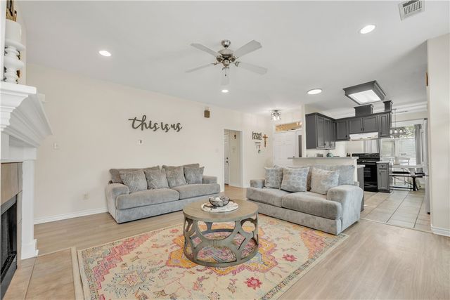 217 Karten Lane, College Station, TX 77845